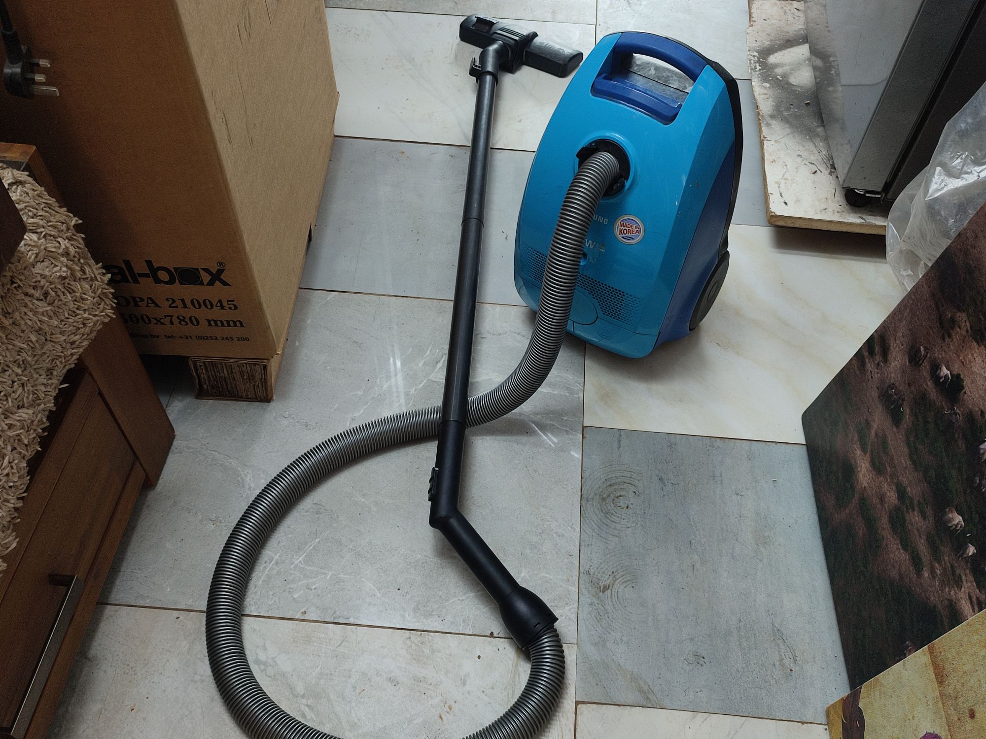 2000W Samsung Vacuum Cleaner