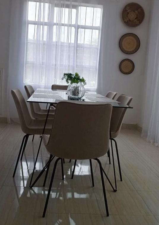 Modern 6-Seater Dining Set