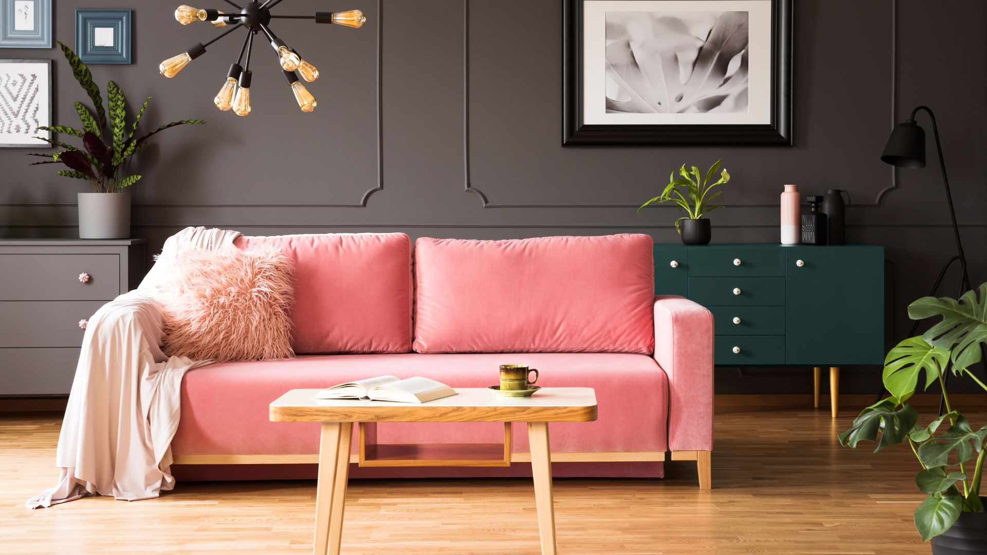 Sell Your Second-Hand Sofa Stress-Free: 5 Proven Methods to Attract Buyers