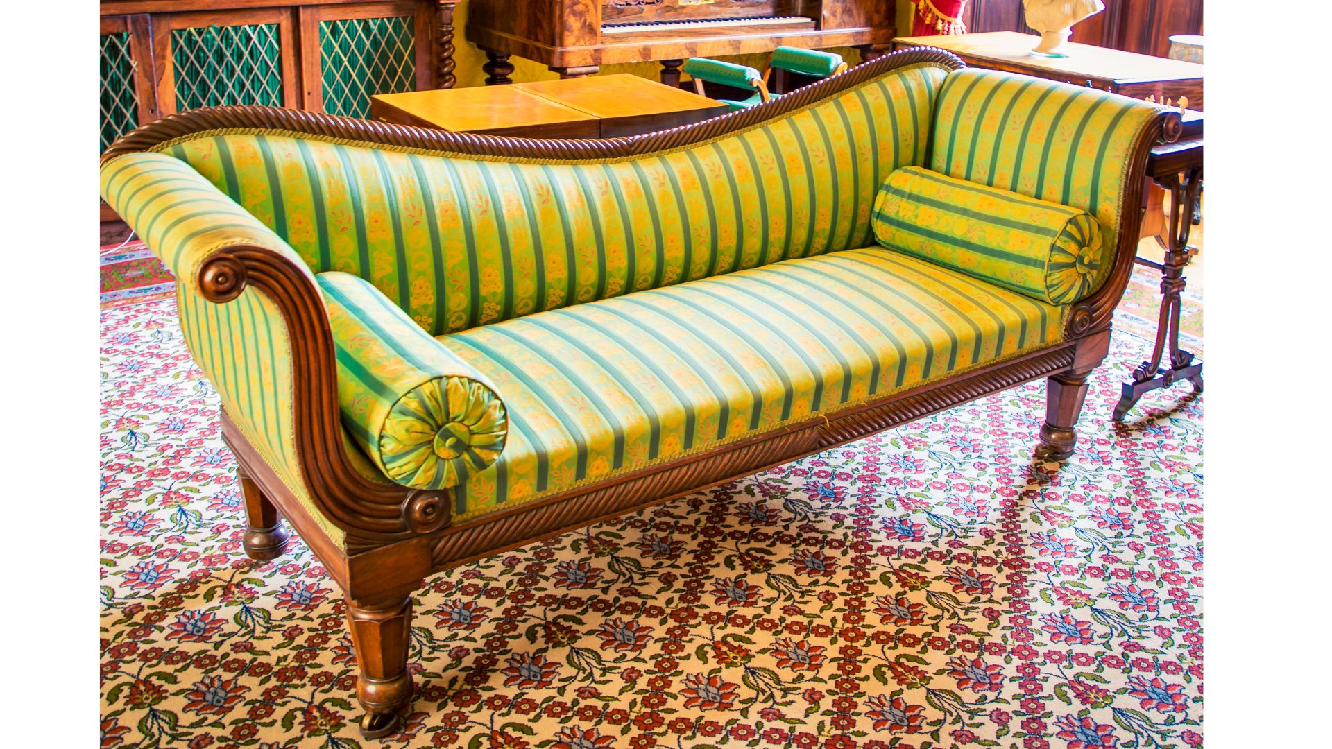 Quality second-hand furniture — sample product photo