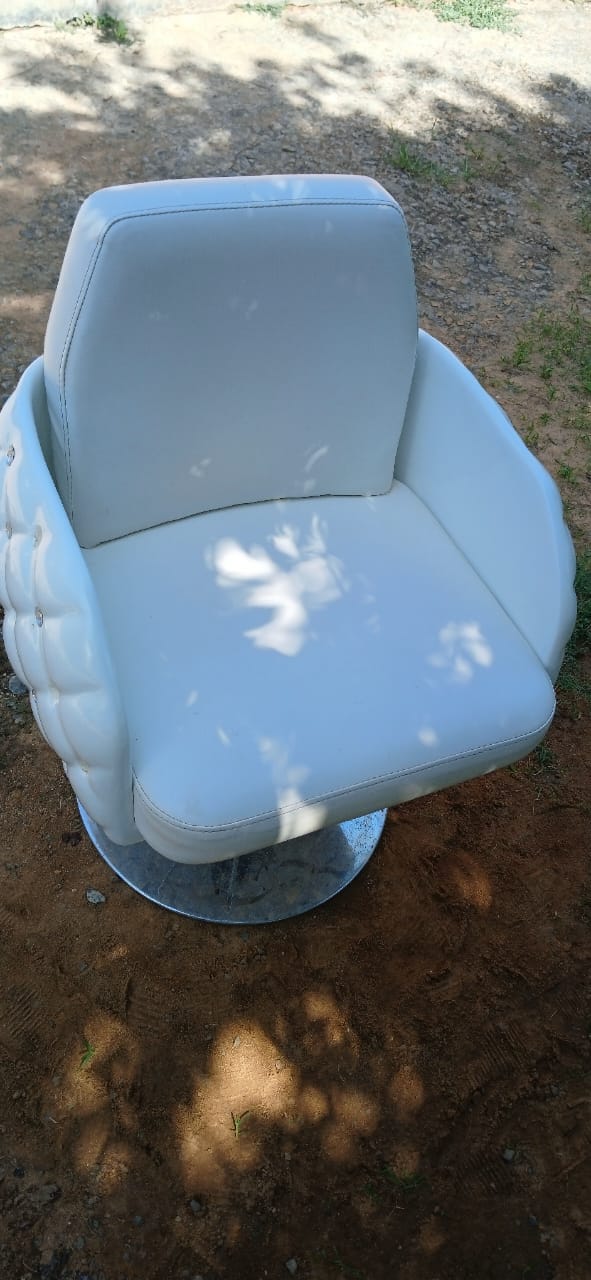 USED CERAMIC SALON SEATS FOR SALE