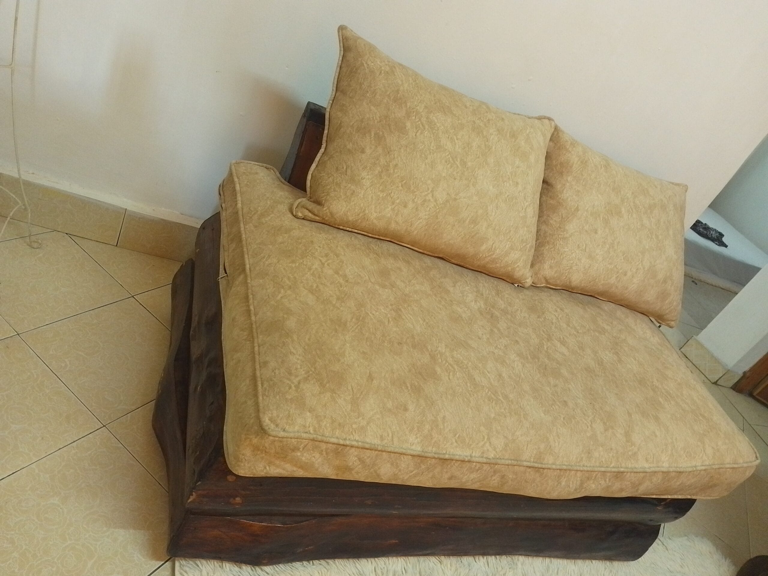 Hard Wood 5 Seater Sofas For Sale | Corido Marketplace