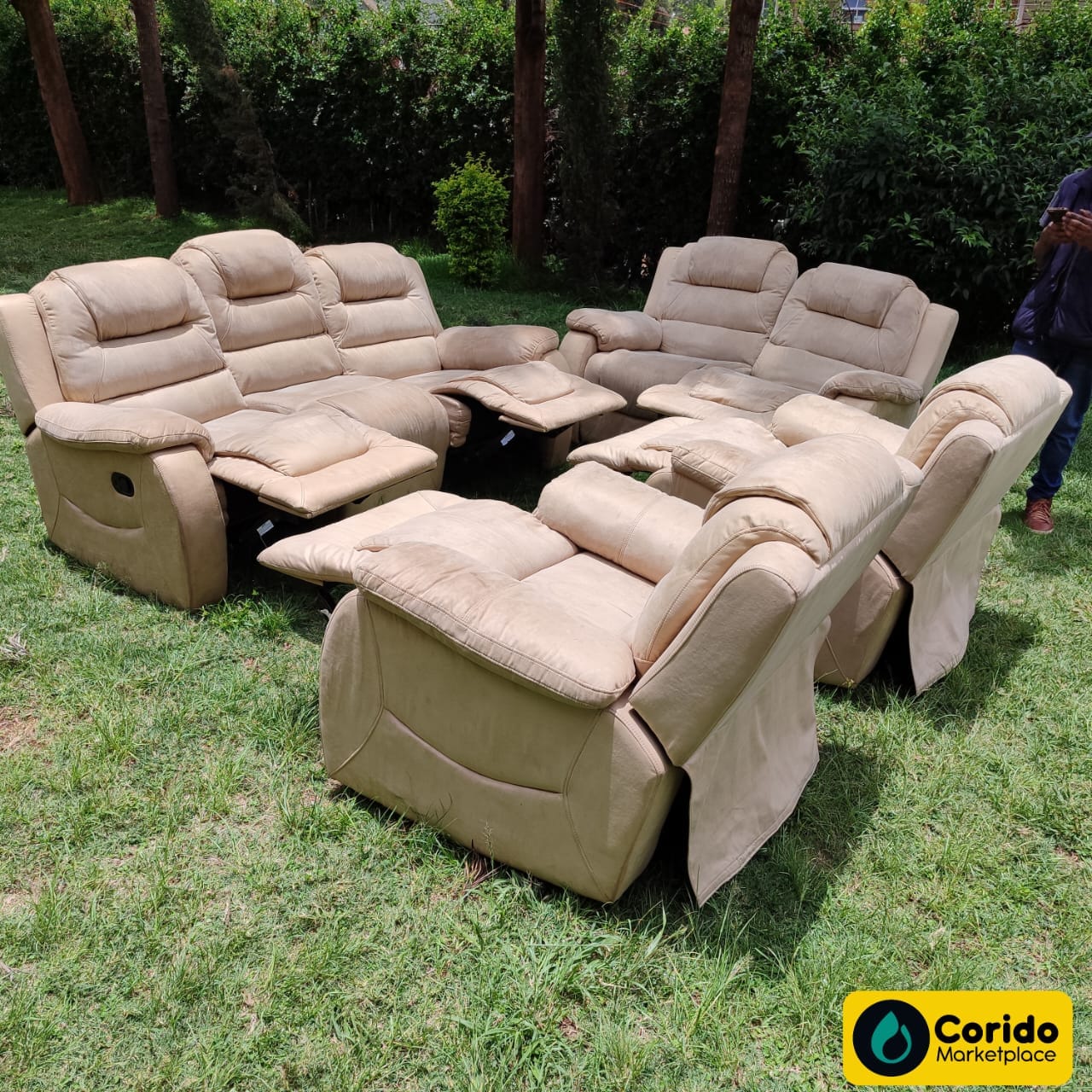USED BUT IN GREAT CONDITION 7-SEATER RECLINE SET | Corido Marketplace