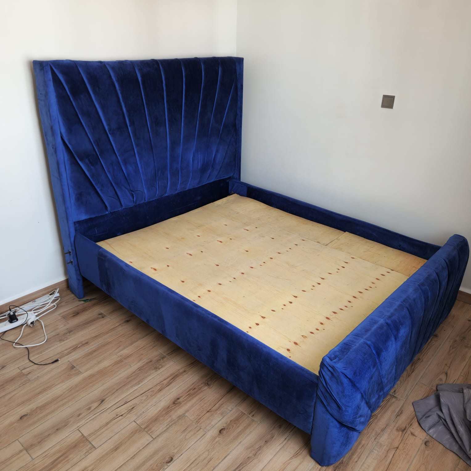 5 By 6 Blue Chester Bed
