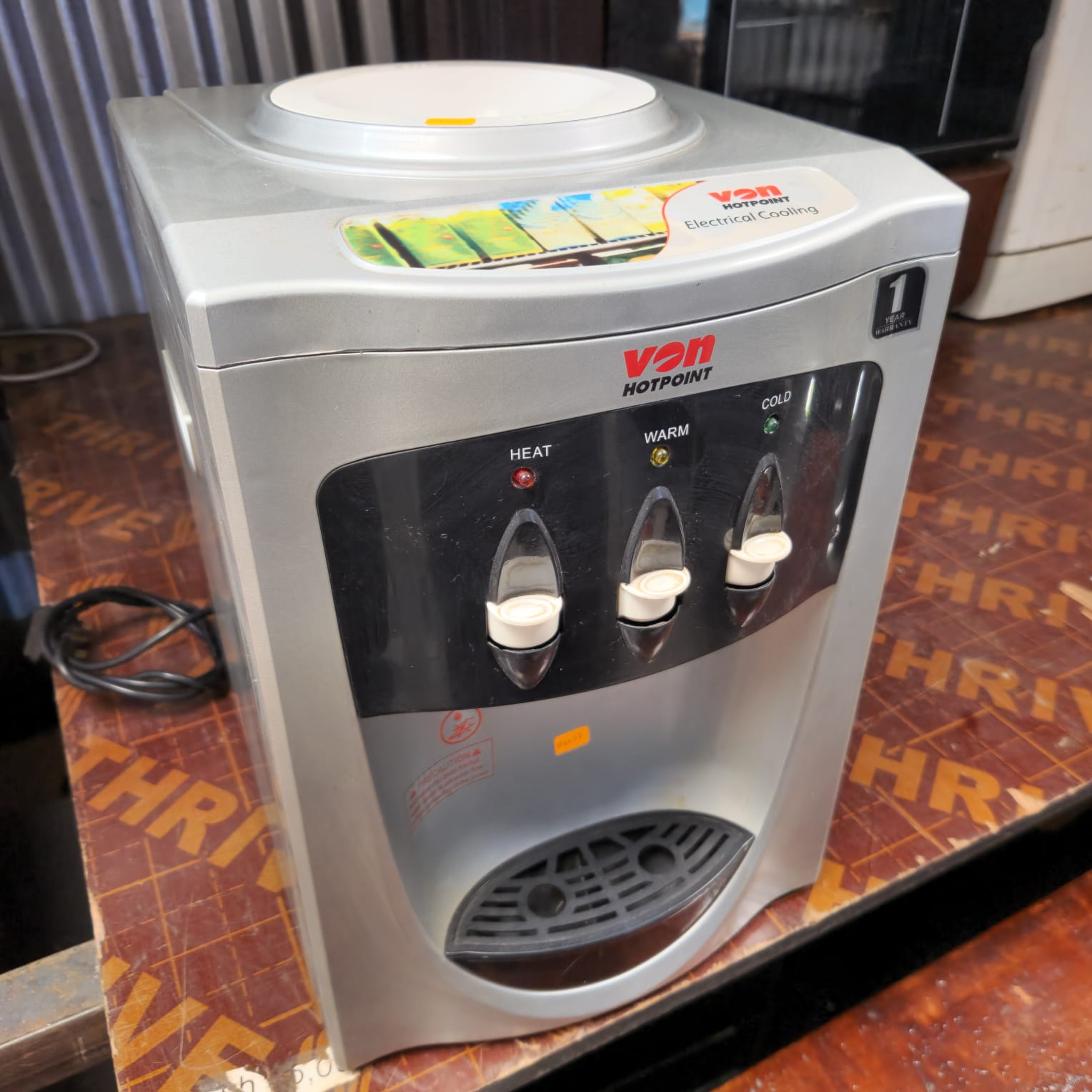 Von Hotpoint Tabletop Water Dispenser