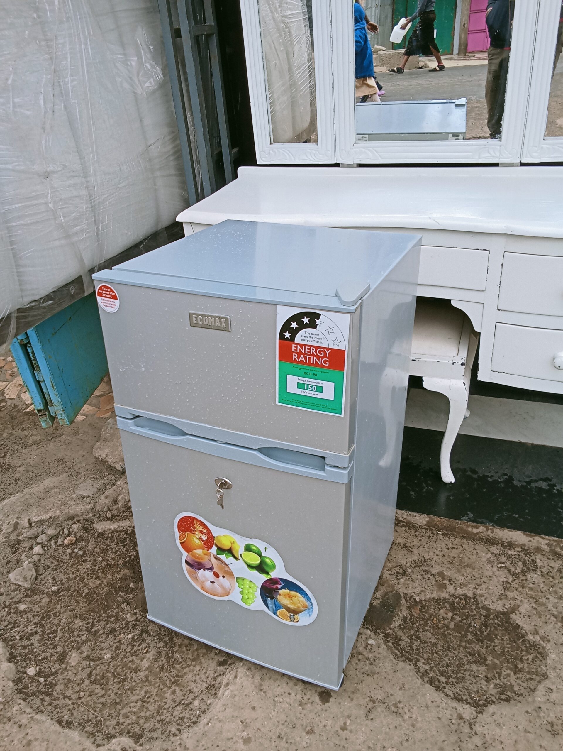 BCD-98 Double Door Mini Fridge