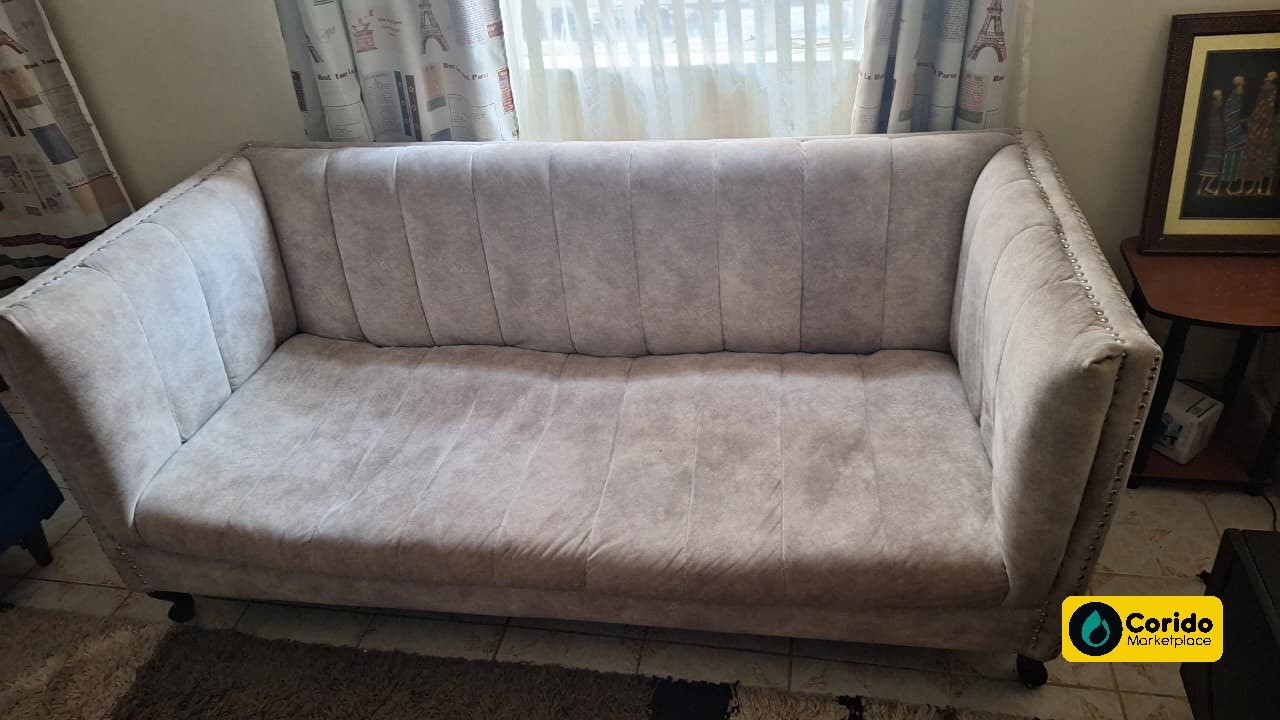 Stylish Modern 3-Seater + 2 Plush Blue Accent Chai