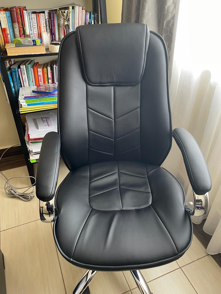 Ergonomic Black Office Chair 