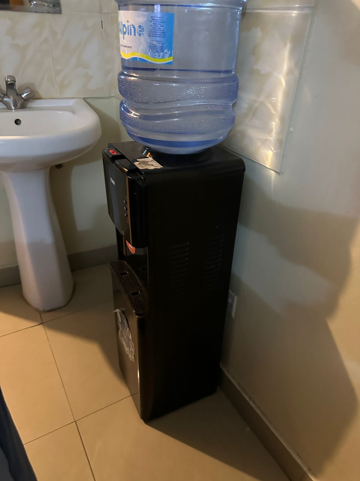 Von Water Dispenser