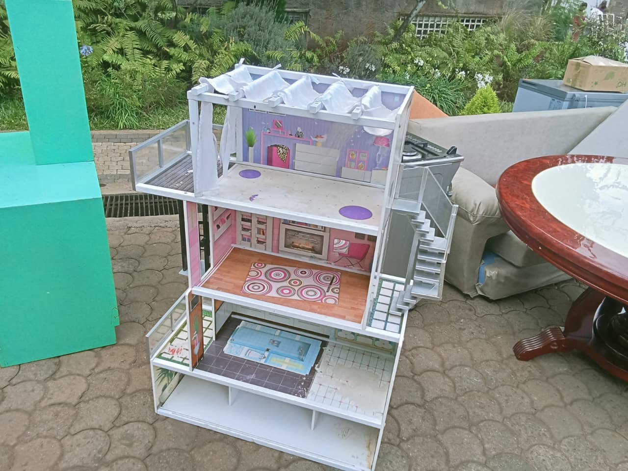 Kids Playhouse/Dollhouse