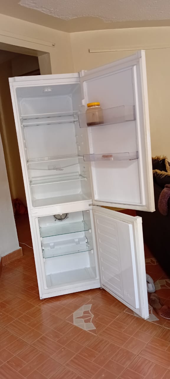 White Beko Double Door Fridge – CCFM1571W