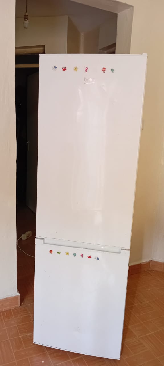 White Beko Double Door Fridge – CCFM1571W