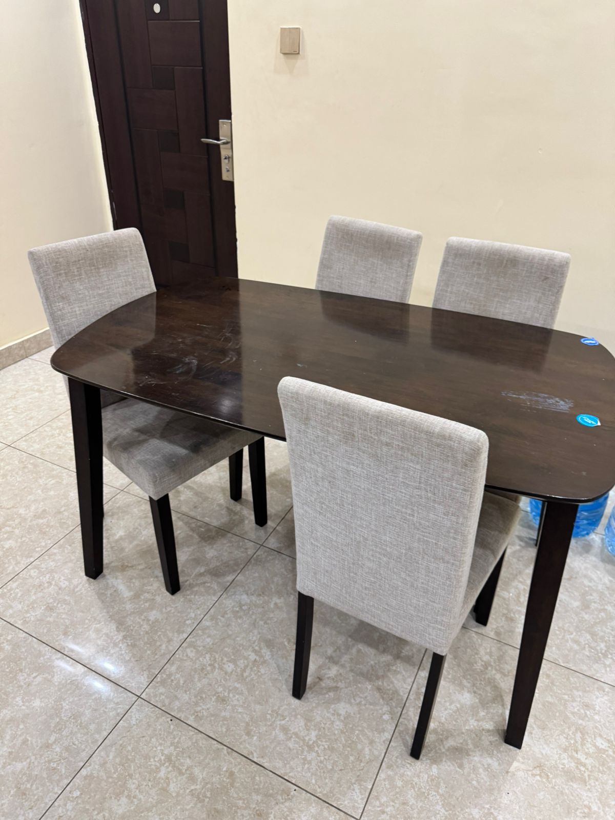 5-Seater Dining Table