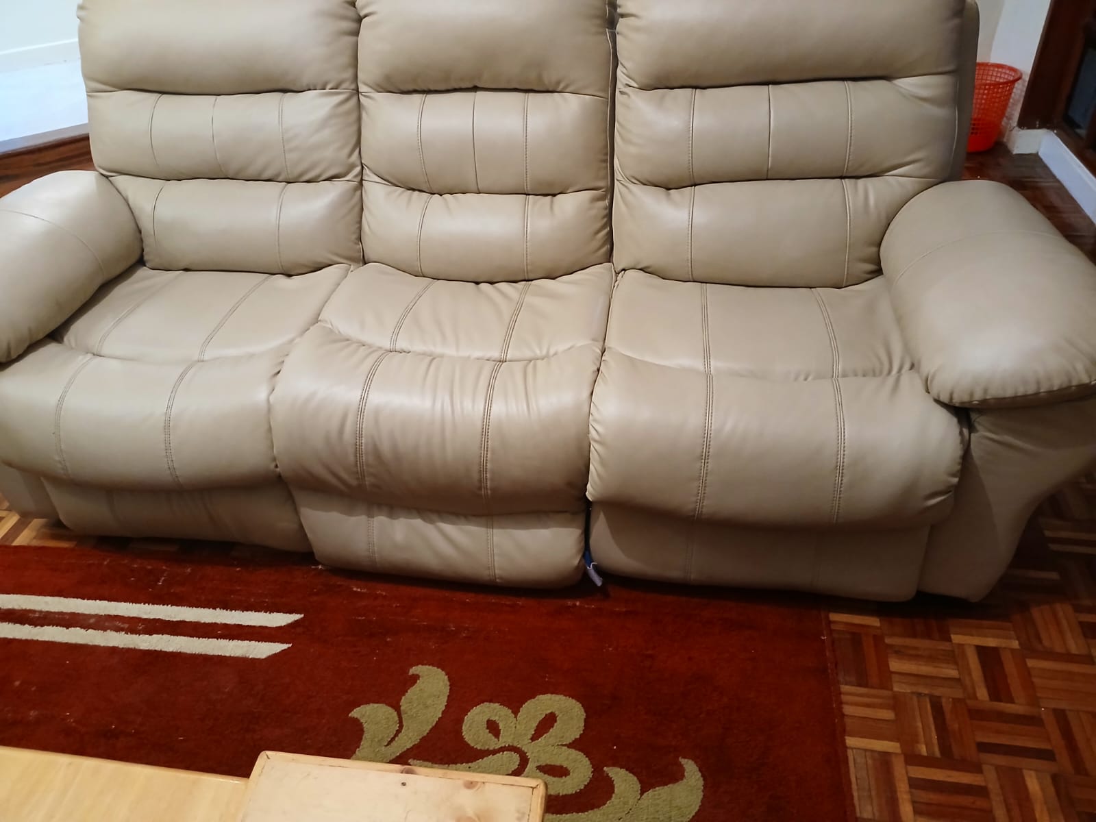 6 Seater Cream Recliner Sofa 