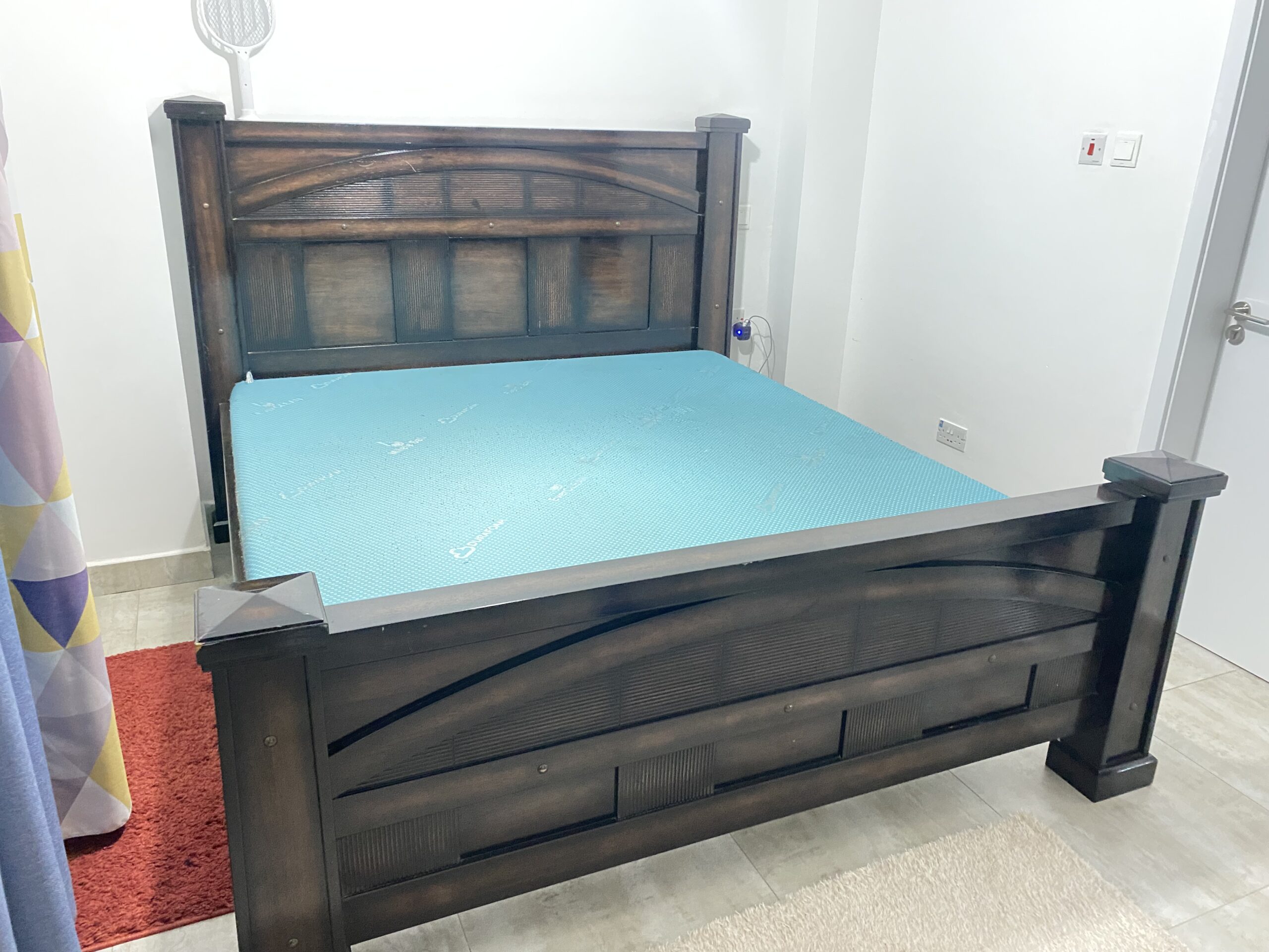 King Size Bed & Dr Mattress