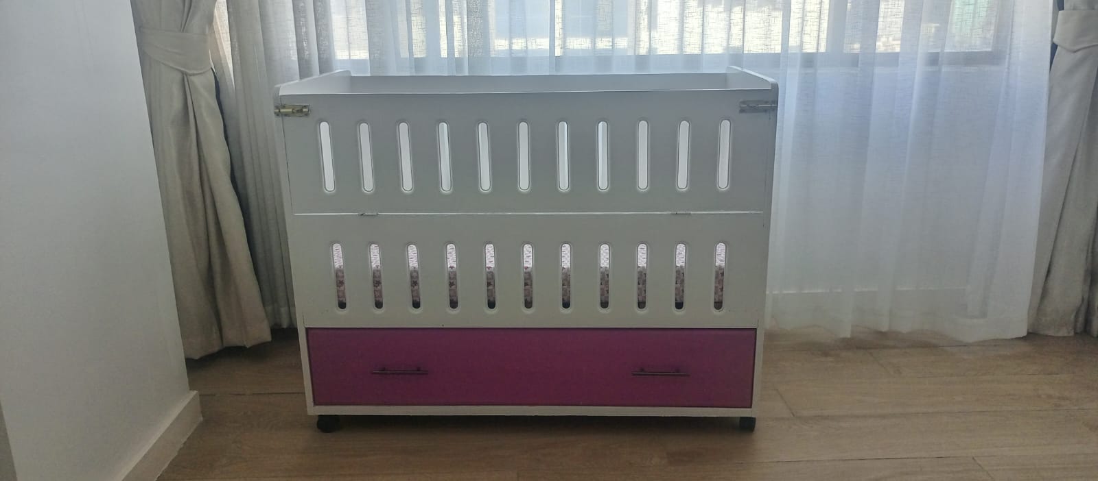 Baby Cot And Drawer Set
