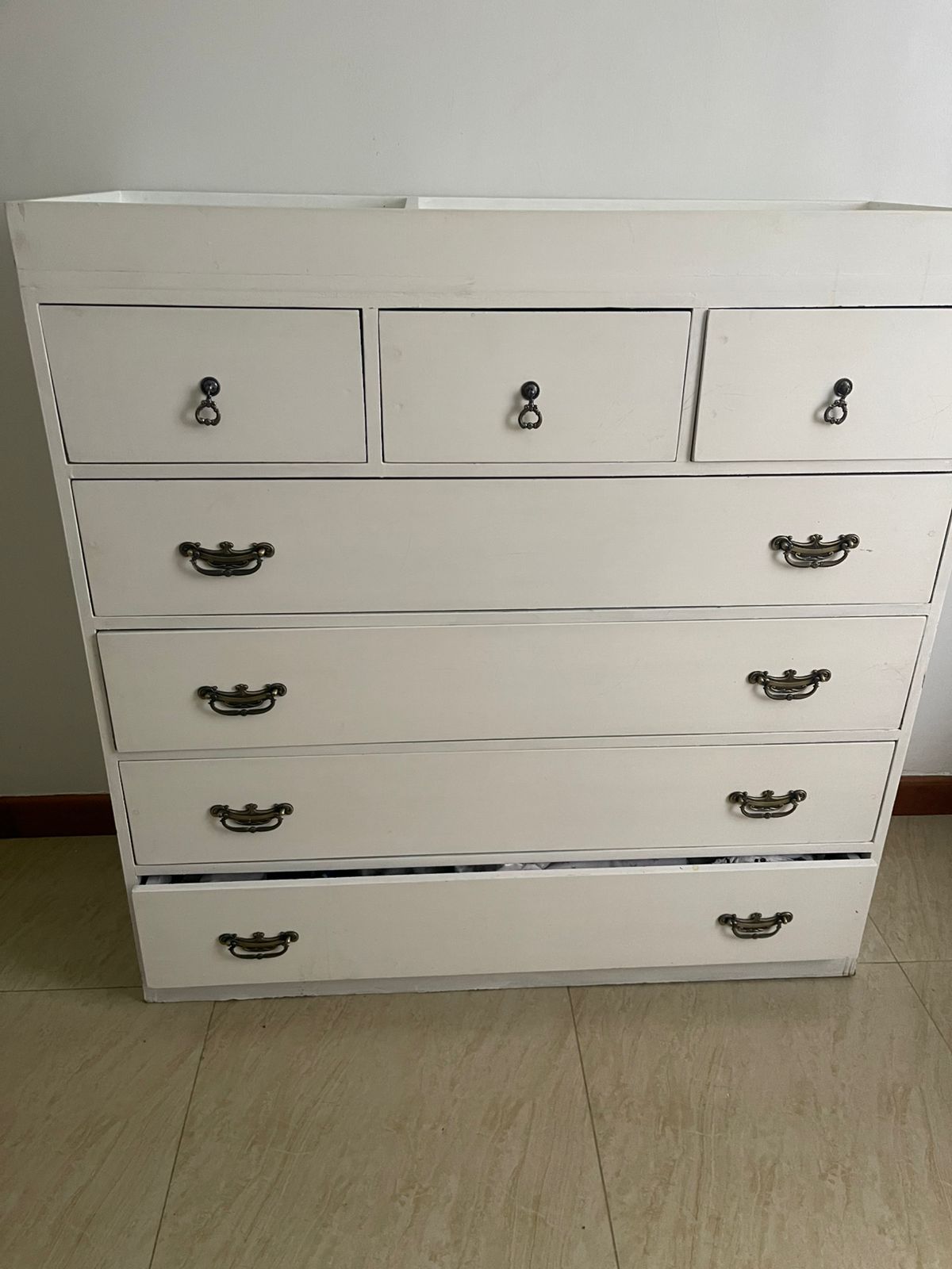 Spacious White Chest of Drawers