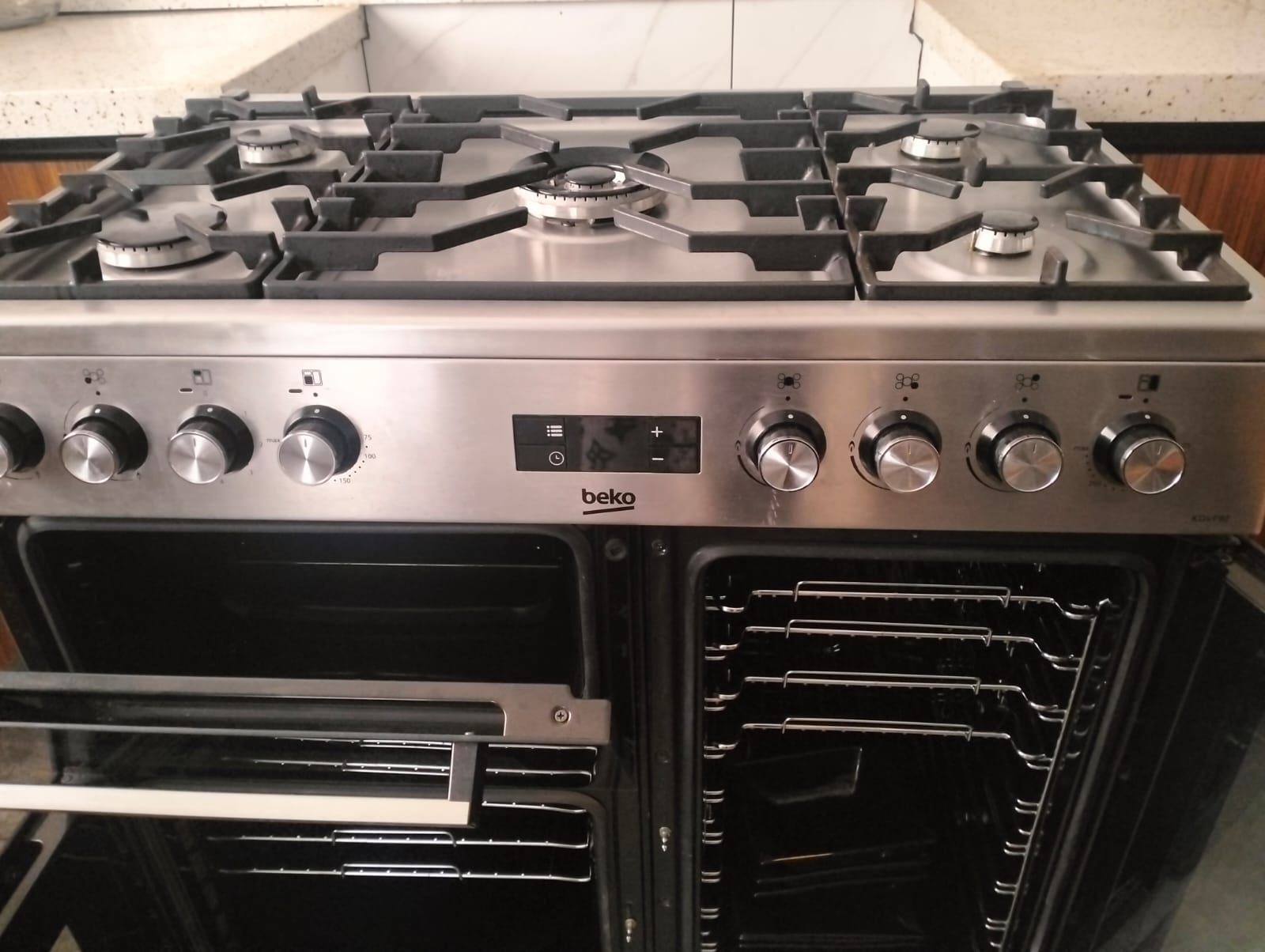 Beko KDVF90X – 90 cm Dual-Fuel Range Cooker