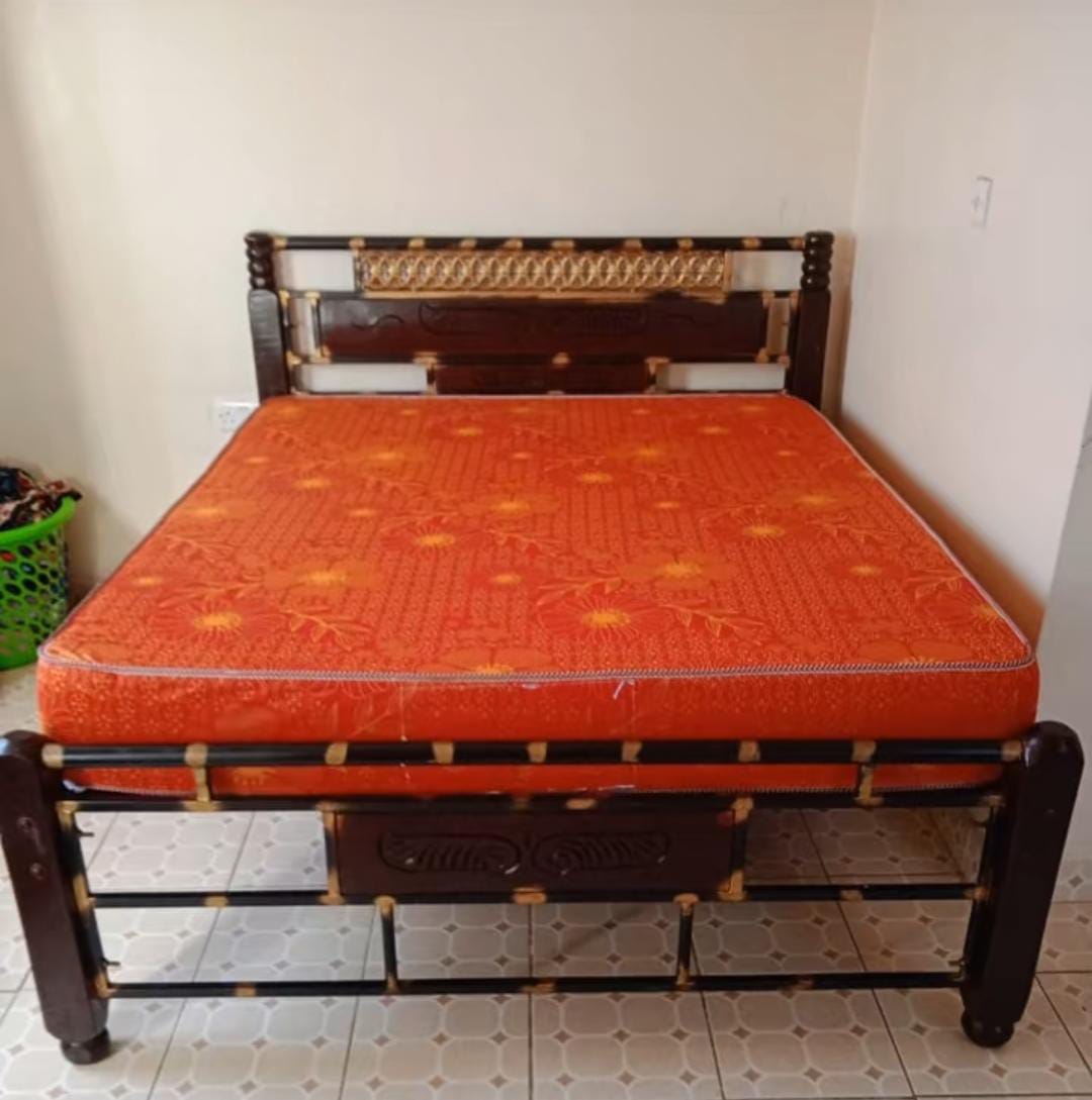 Solid Wooden 5x6 Bed with Mattress