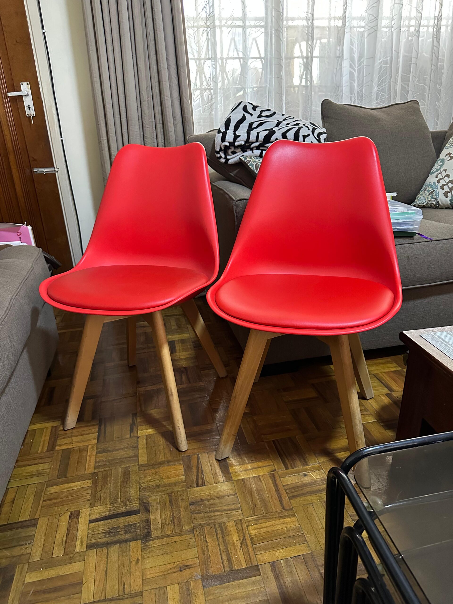  Classic 2 Eames-Style Chairs