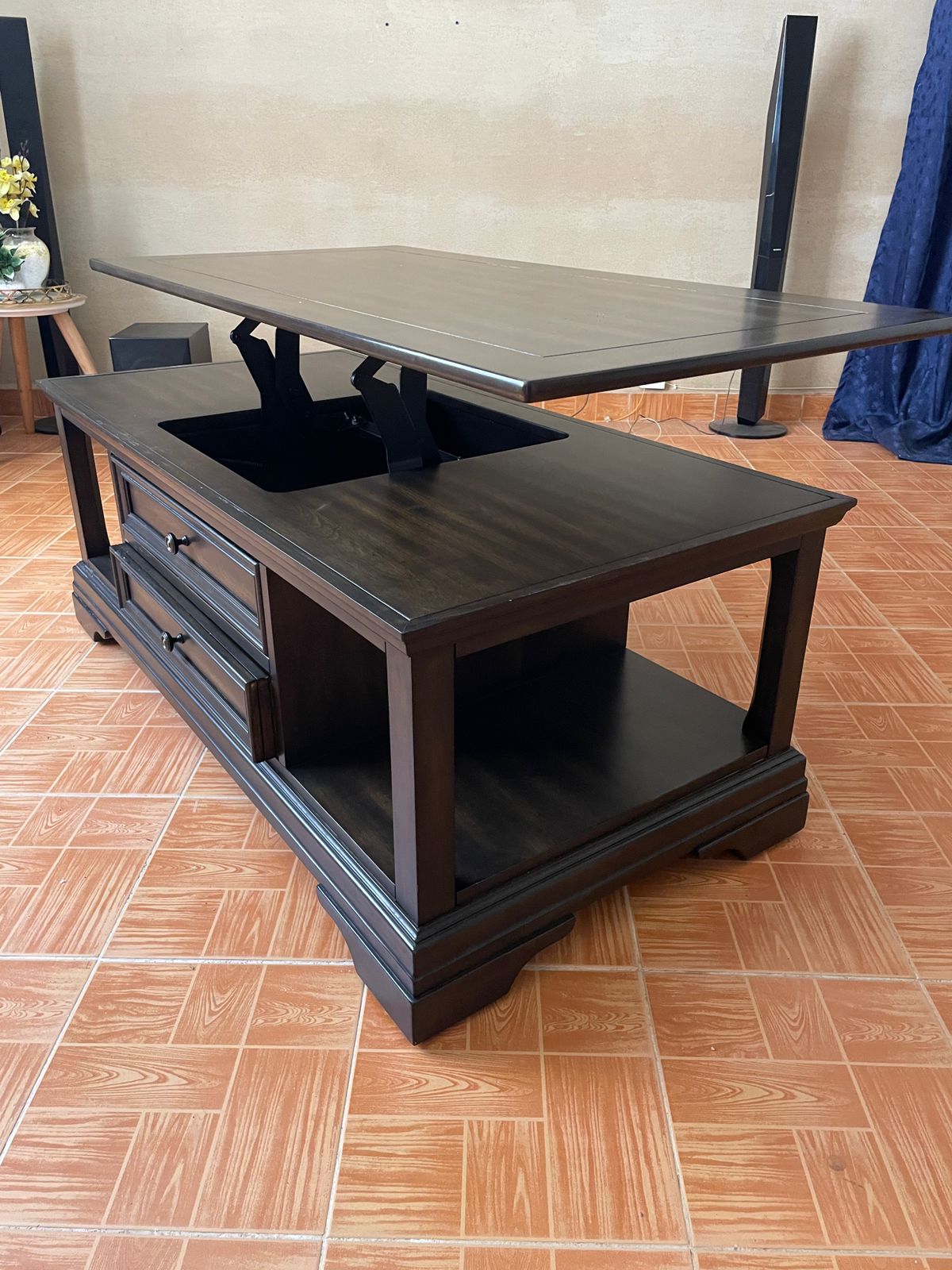 Wooden Lift-Top Coffee Table