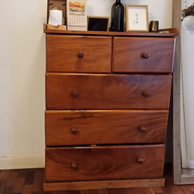 WOODEN CHEST OF DRAWERS