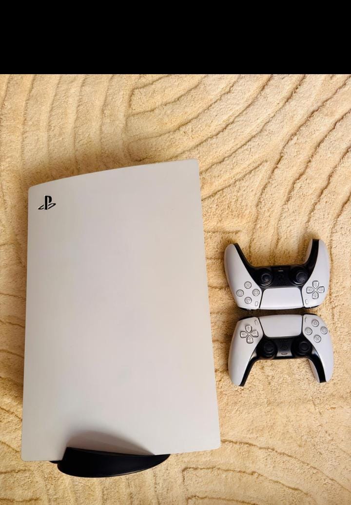 PlayStation 5 Console With 2 Wireless Controllers