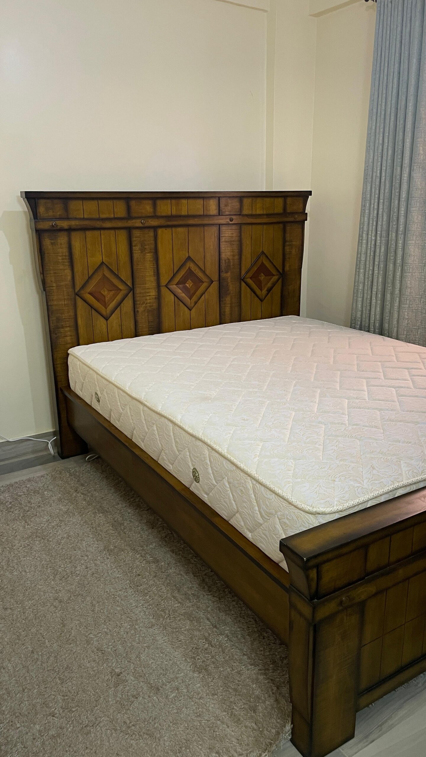 Solid Wood Queen Size Bed Frame & Mattress (5 By 6) 1 Solid Wood Queen Size Bed Frame & Mattress (5 By 6)