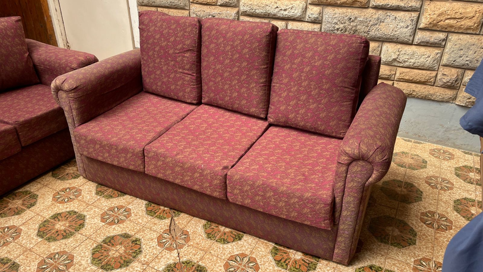 Maroon 5 seater sofa set 1 Maroon 5 seater sofa set
