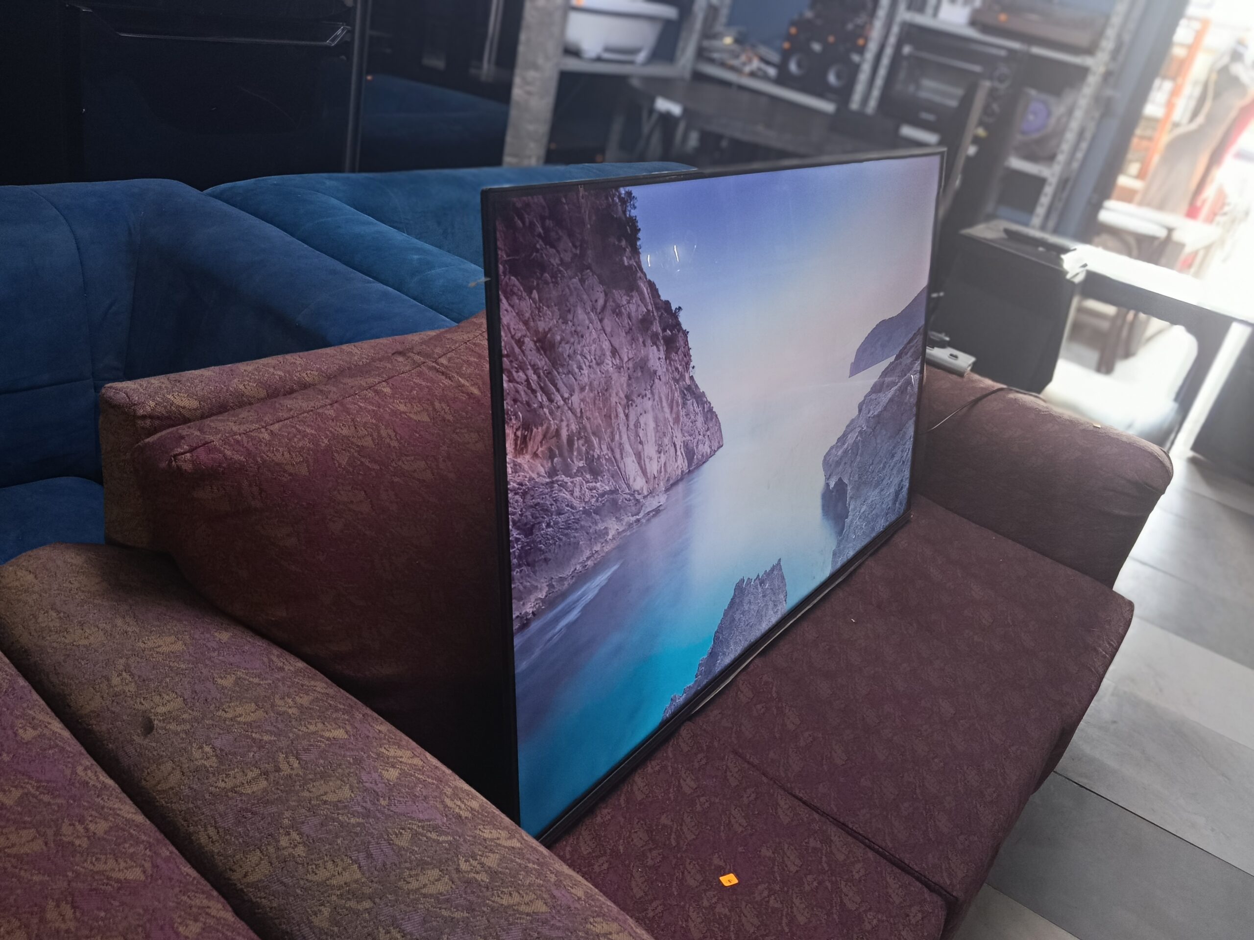 55 Inch Hisense Smart TV 55A6IG