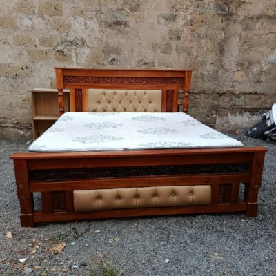 6 by 6 King Size Mahogany Chester Bed