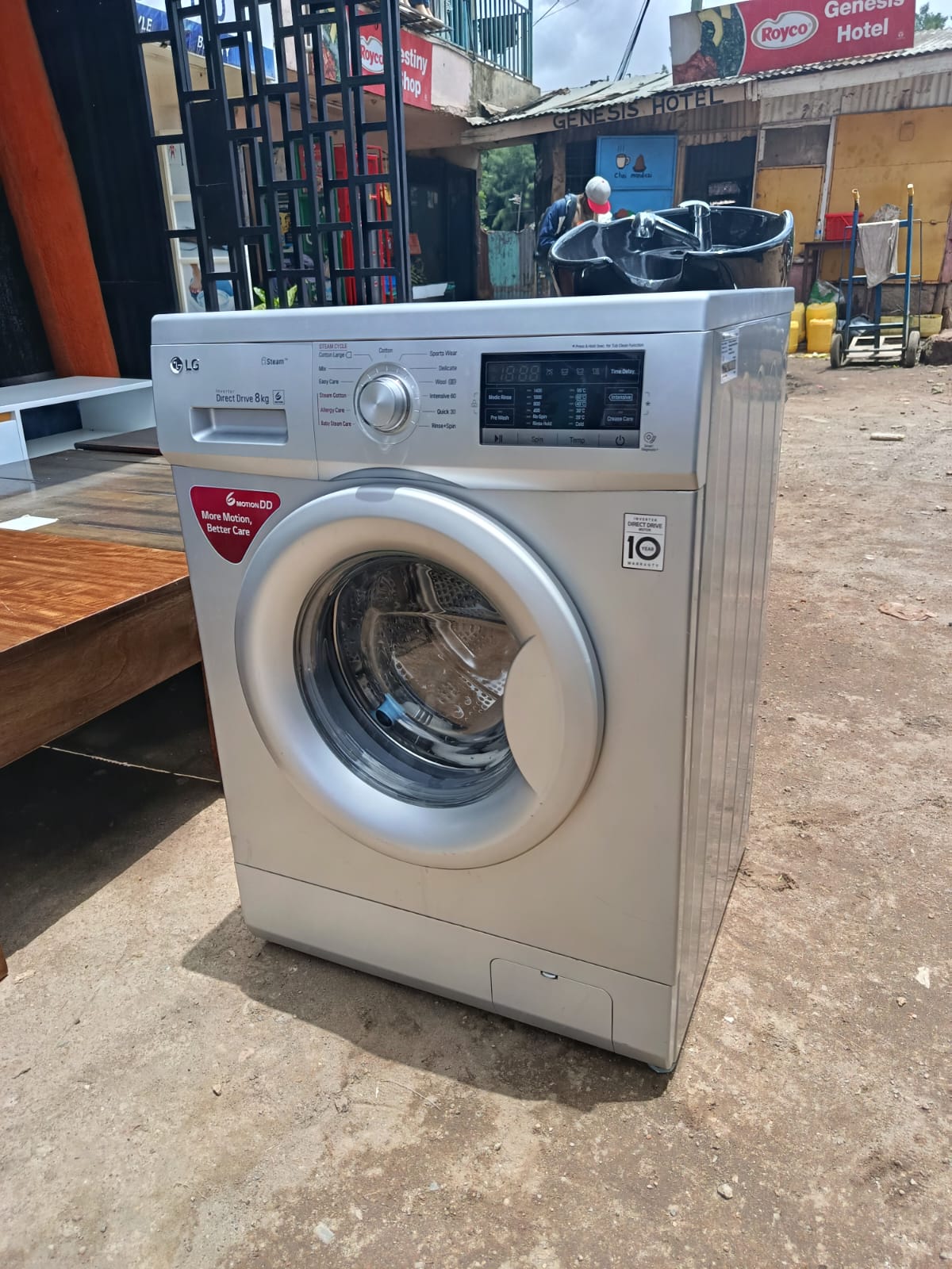 LG 8KG Front Load Washing Machine FH4G7TDY5