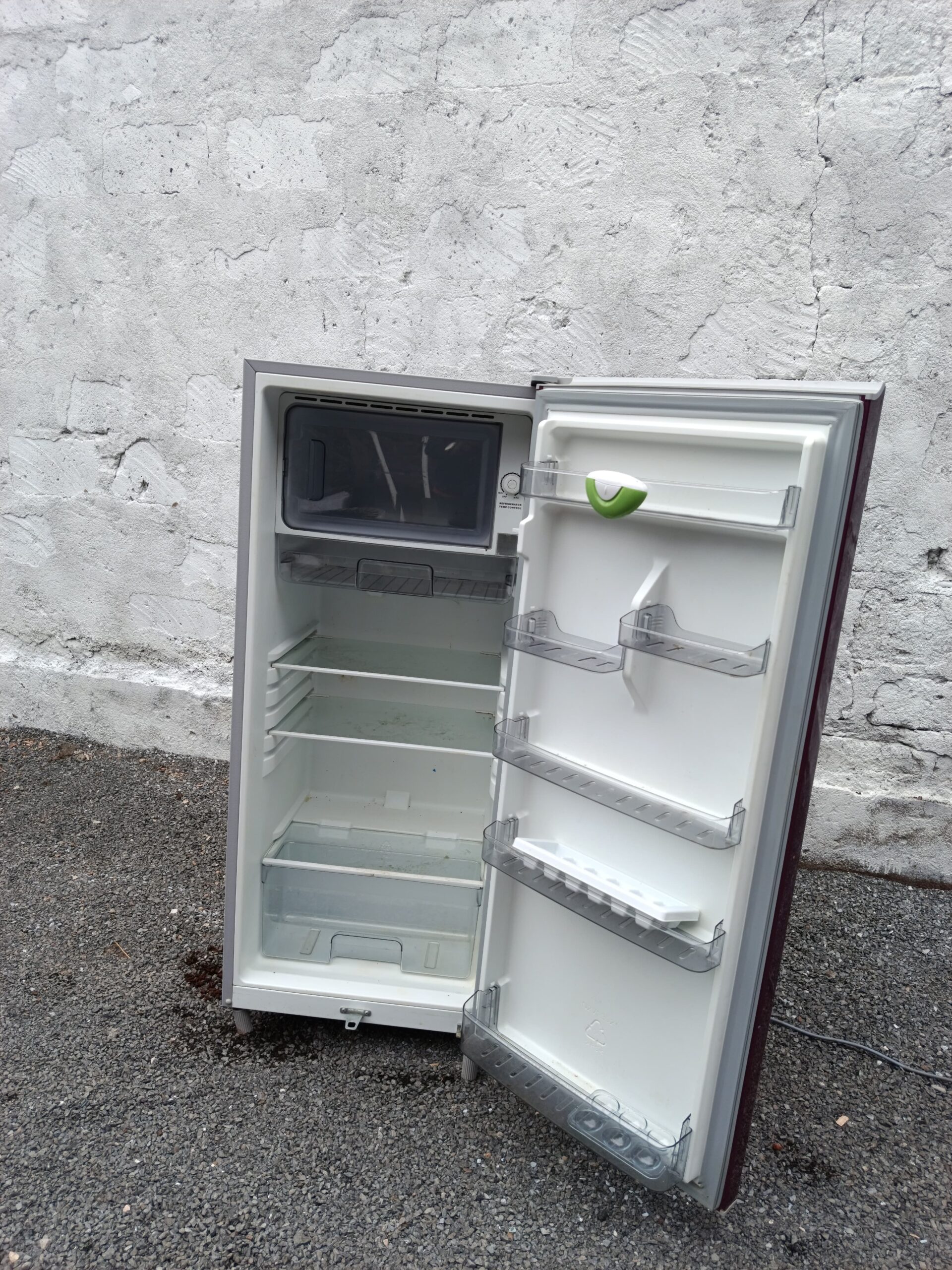 181 Liters Ramtons Single door Refrigerator