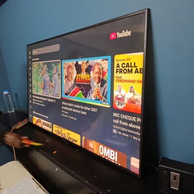 CLEAN SAMSUNG 55 INCH SMART TV