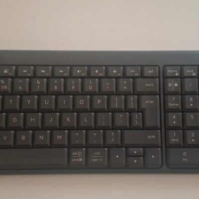 Logitech MK250 Wireless Keyboard and Mouse Combo