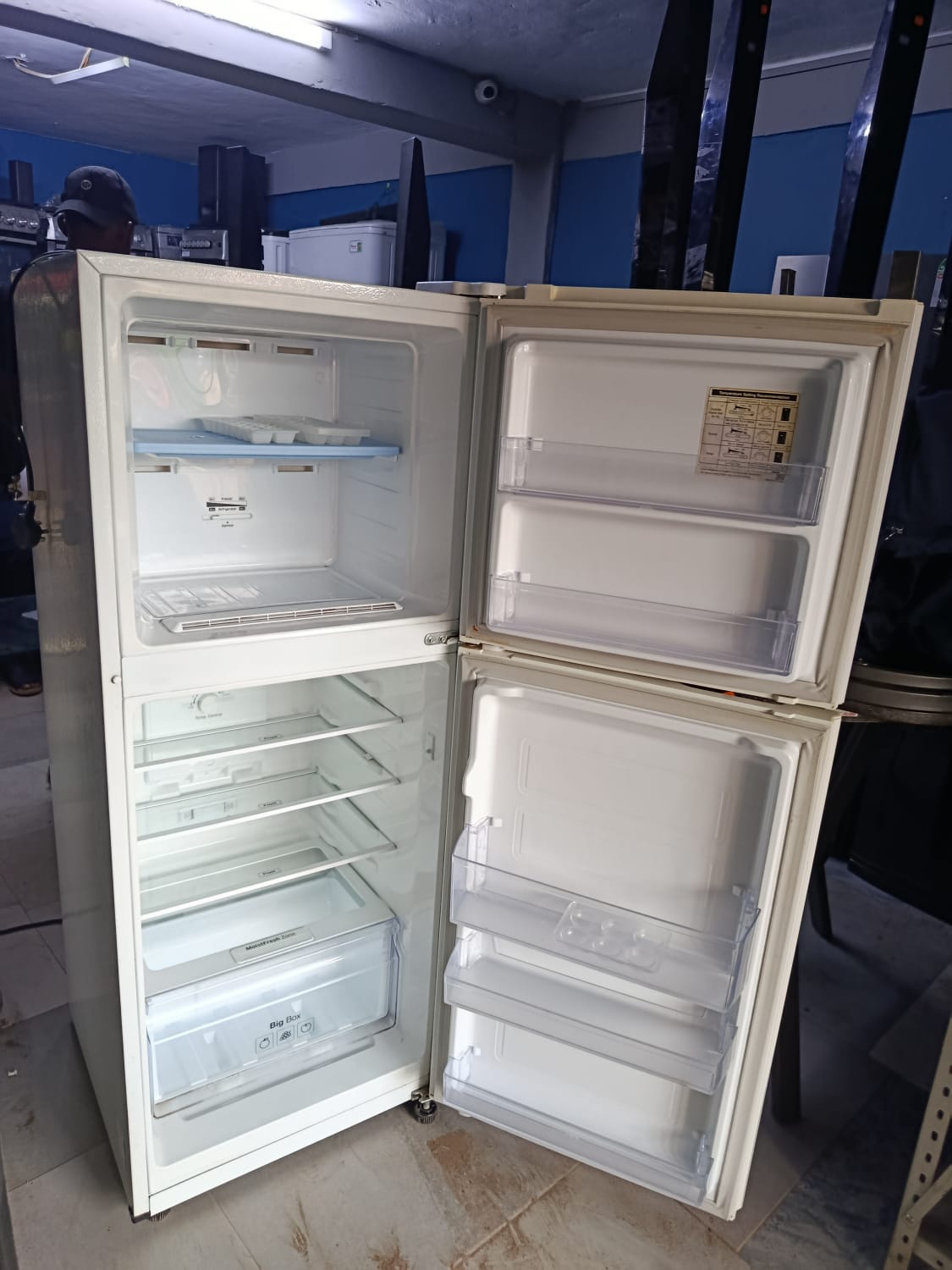 Samsung RT26HAR2DWW 2-Door Fridge (260 Litres)