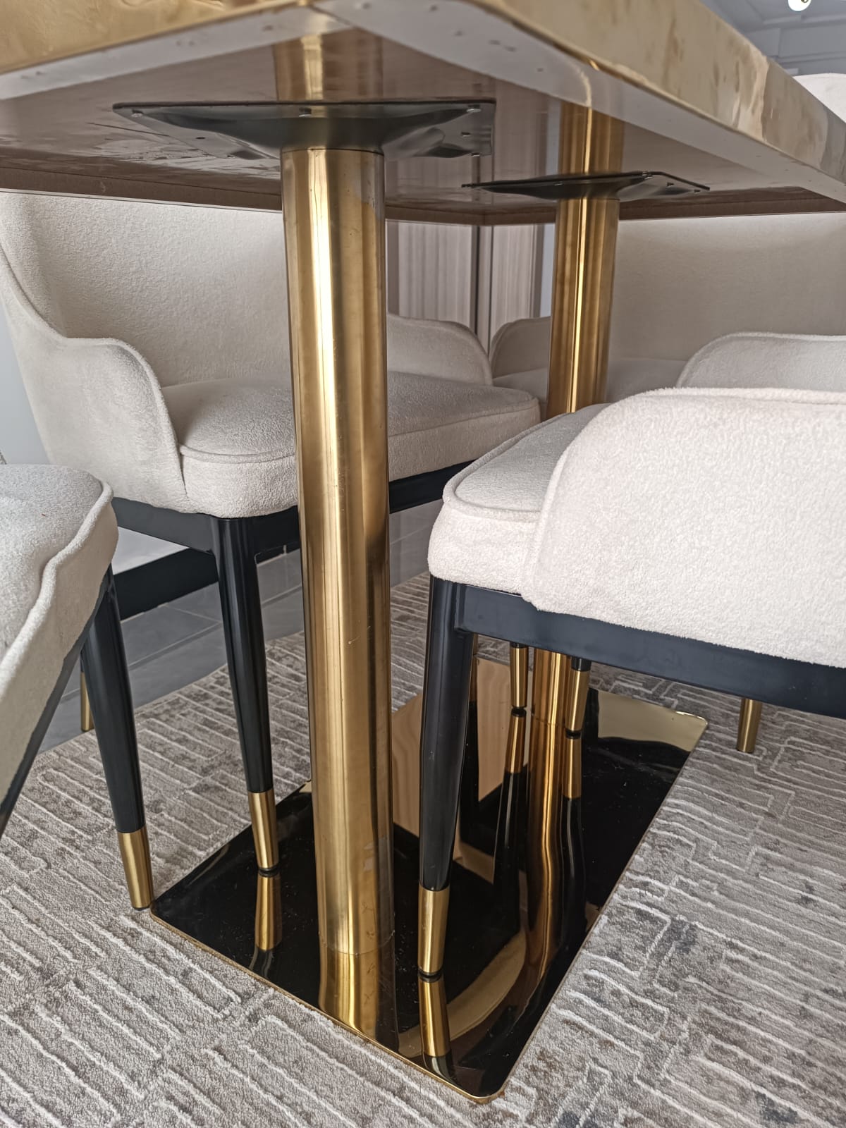 Modern 4-SeaterMarble-Top Dining Set