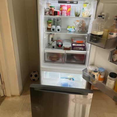 Clean 530L Midea fridge