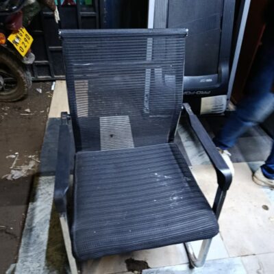 Stylish Mesh Visitors Office Table for Reception & Waiting Areas