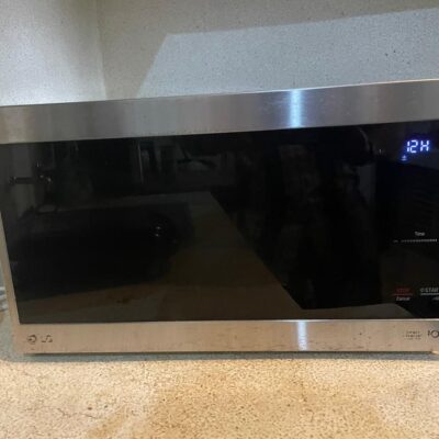 Elegant LG NeoChef Solo Microwave (Model No. MS4295CIS)