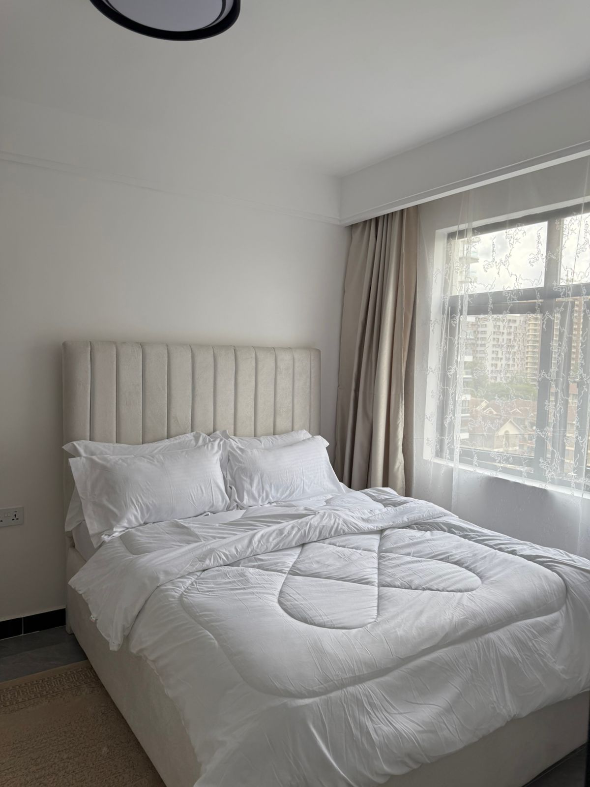 Modern 4*6 Bed & Mattress