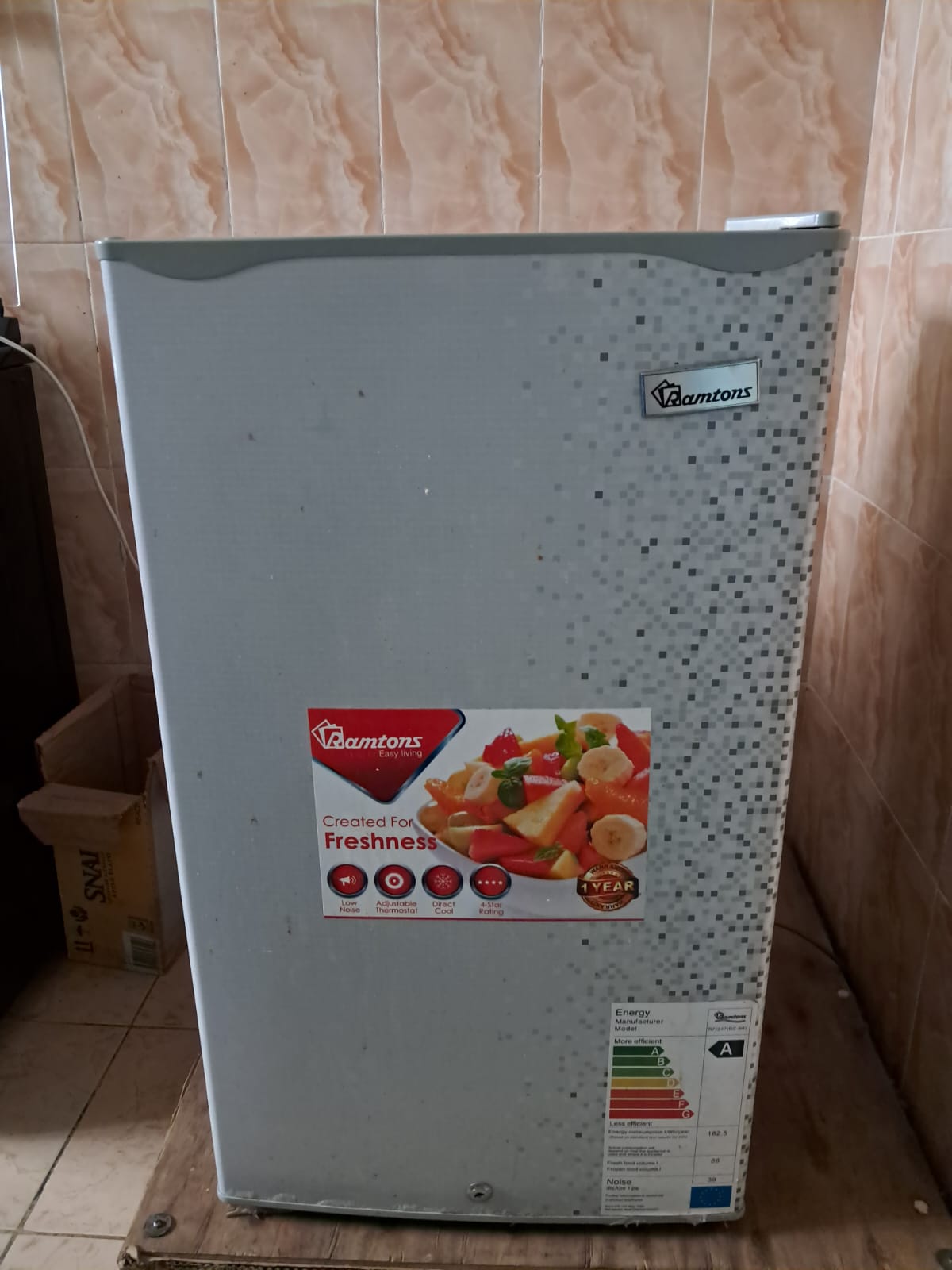 Clean 92L Ramtons Mini-Fridge