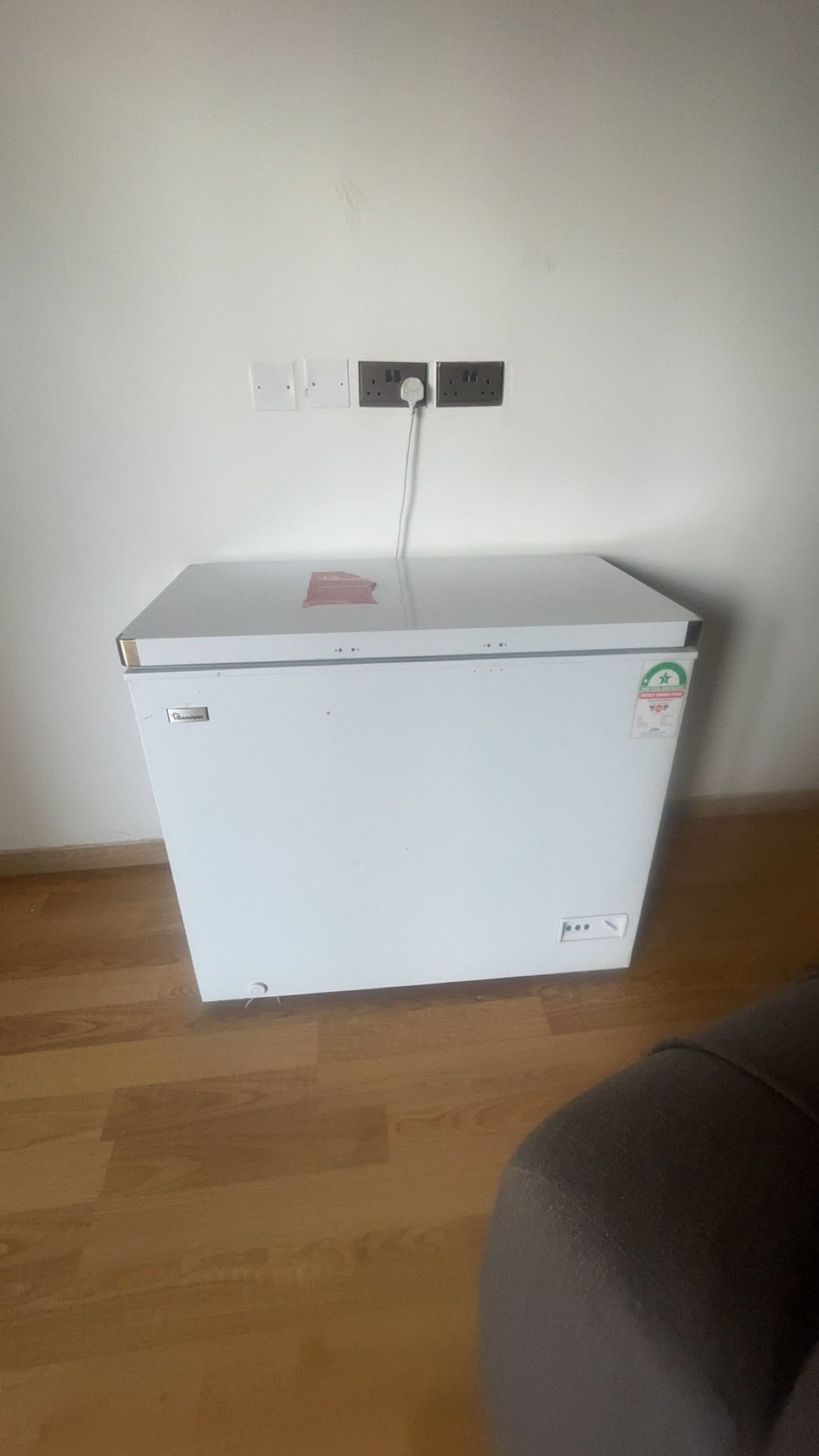 Clean Ramtons 190L Chest Freezer 2 Clean Ramtons 190L Chest Freezer