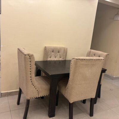 Cool 4-Seater Chester Dining Set