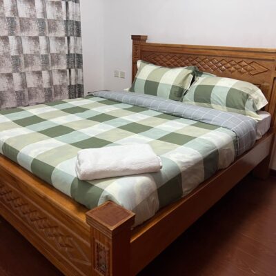 Sturdy 5 b6 6 Pure Mahogany Bed+ Mattress