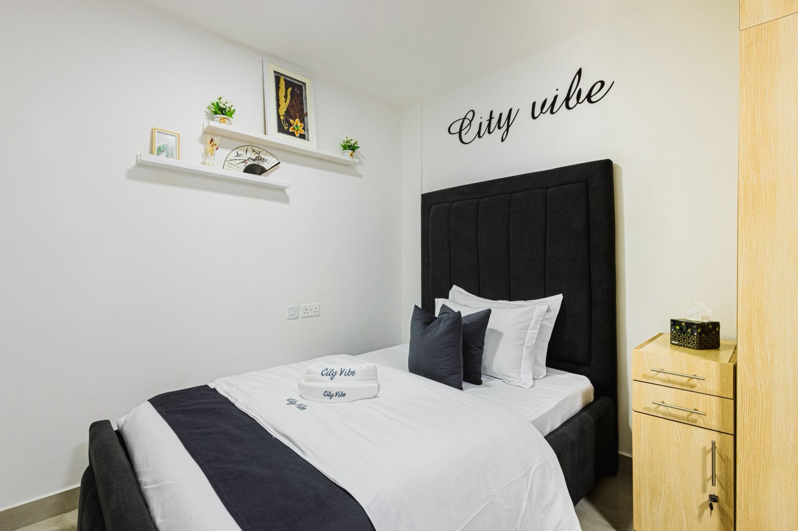 Modern 3*6 Chester Bed