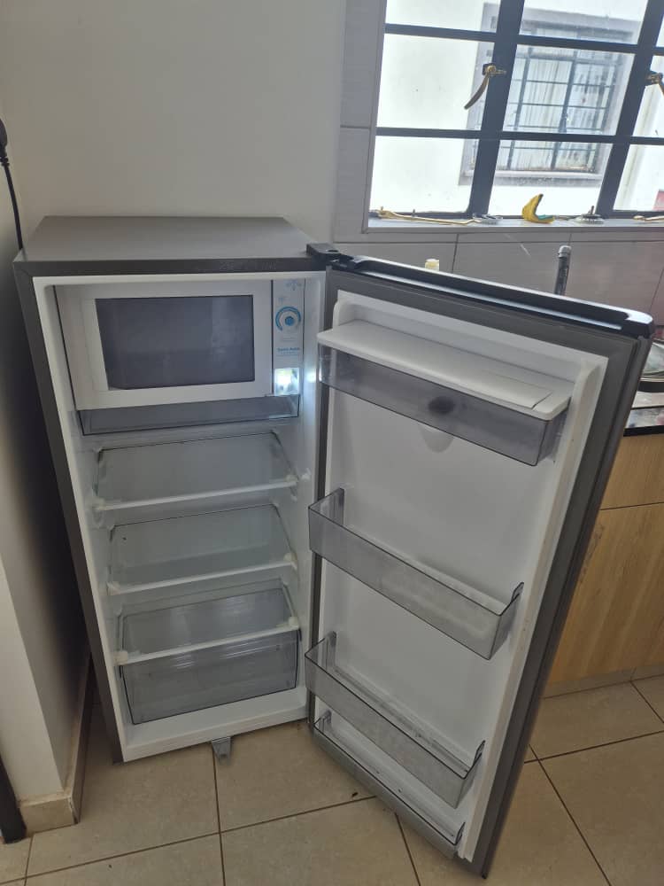 Clean 185L Hisense Single Door Fridge on sale 1 Clean 185L Hisense Single Door Fridge
