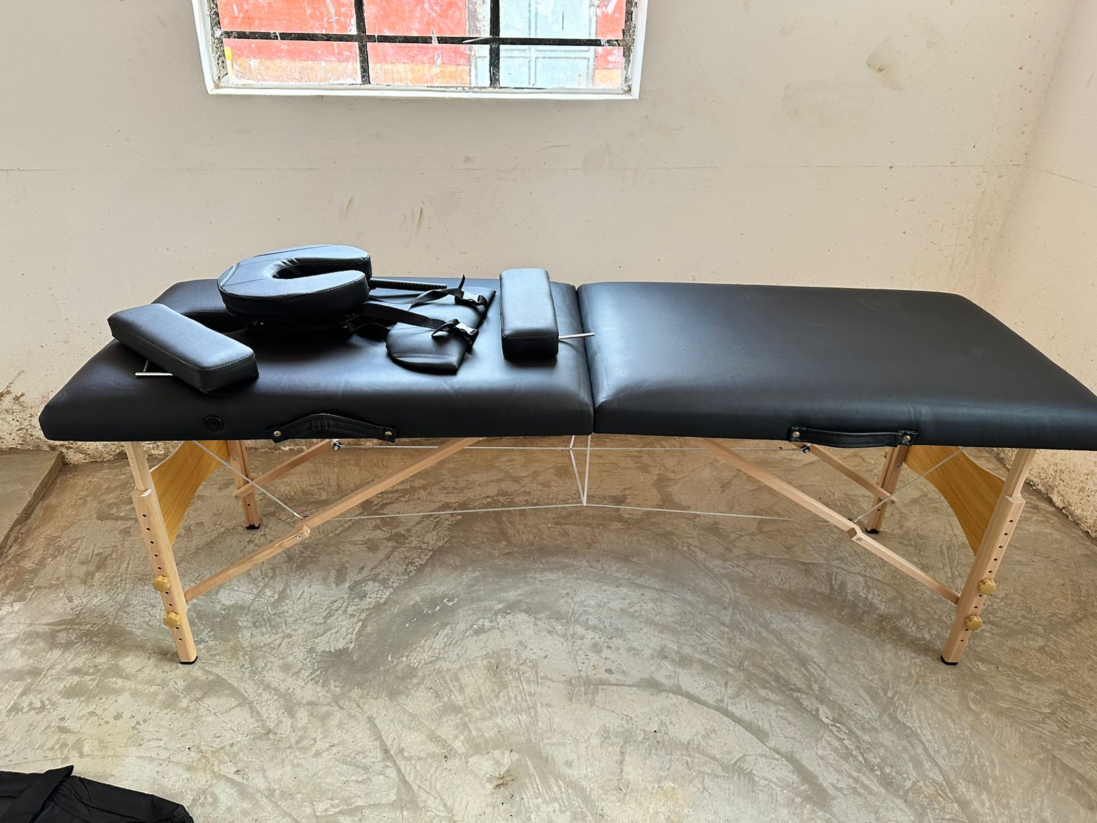 Comfortable Black Massage Bed 2 Comfortable Black Massage Bed