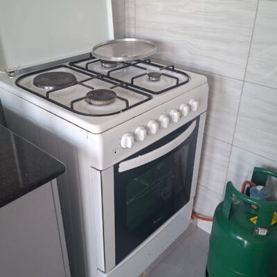 4 Burner White Ramtons Cooker