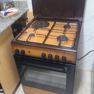 Clean Brown 4 burner VON cooker